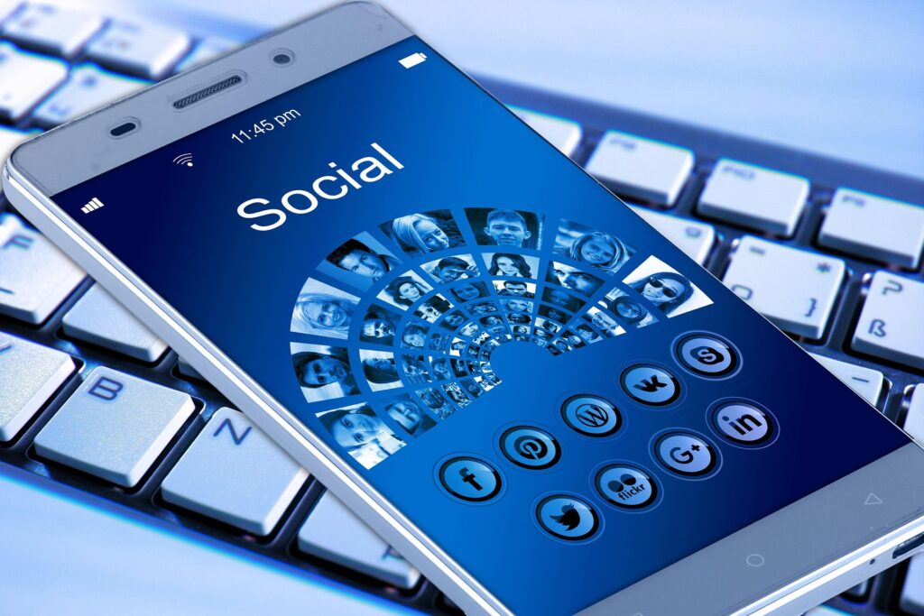 Branding za društvenen mreže (facebook, instagram, linkedin, you toube, tik tok)